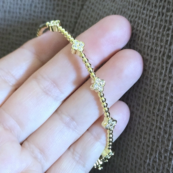 Gold💛 Hinged Cubic Zirconia💎 Flower🌸 Bracelet - NWT - Picture 2 of 16
